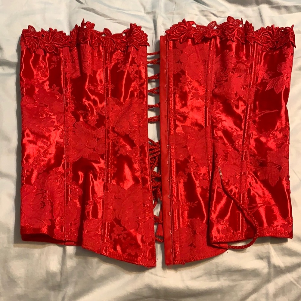 Red Corset NWT Size: 38